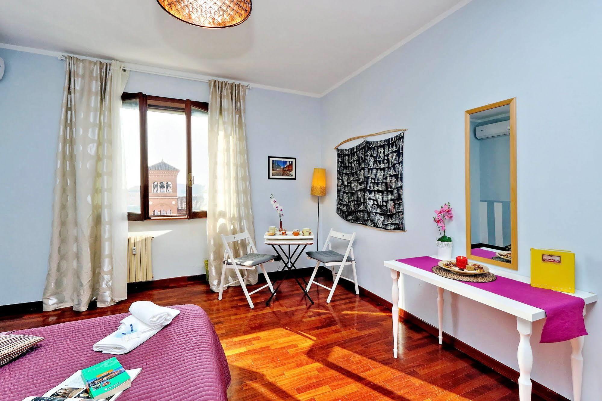 Couette-café Piazza San Giovanni 3*